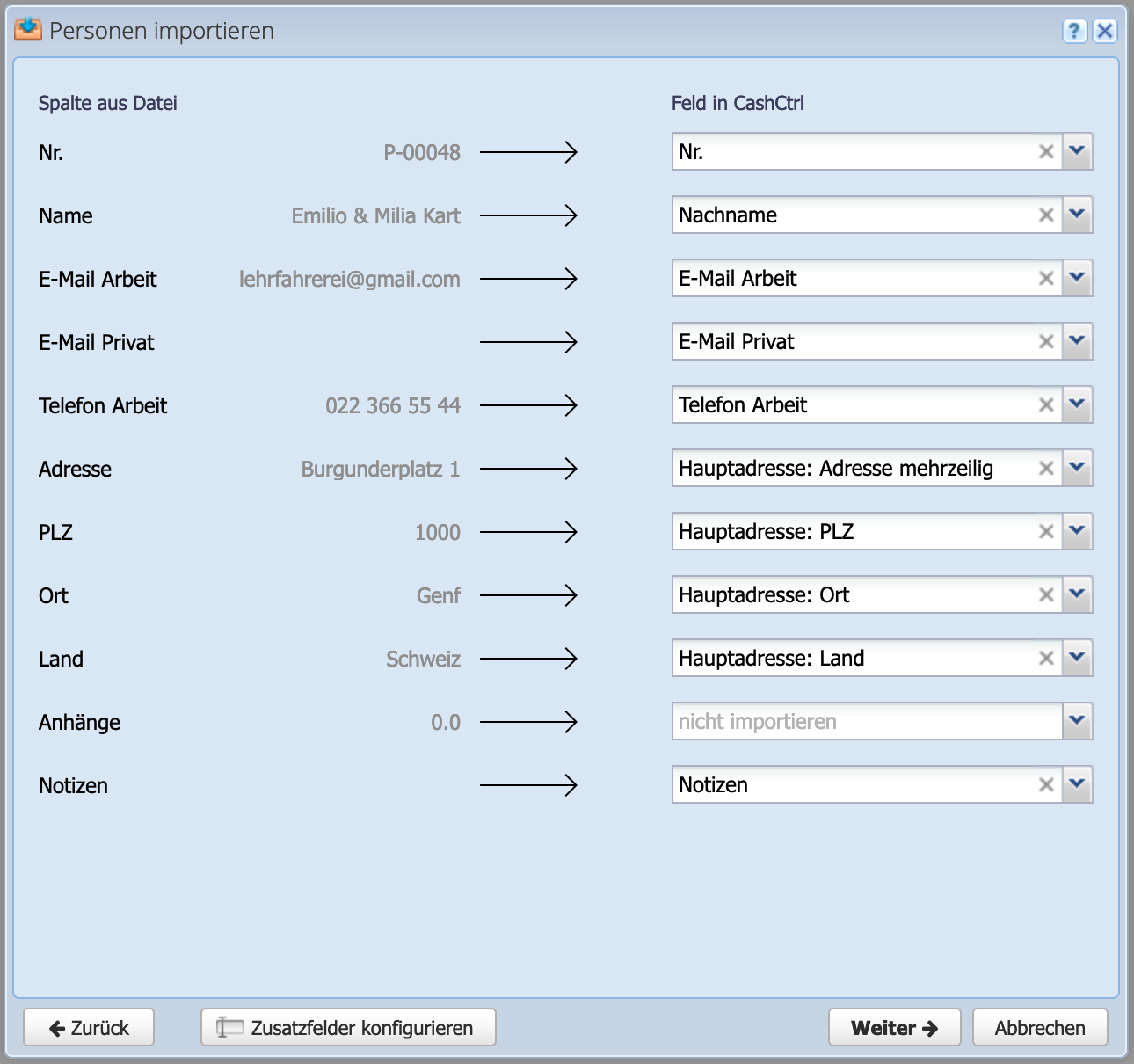 Screenshot des Mapping Dialogs wo die Spalten aus der Excel Datei den Feldern in CashCtrl zugewiesen werden.
