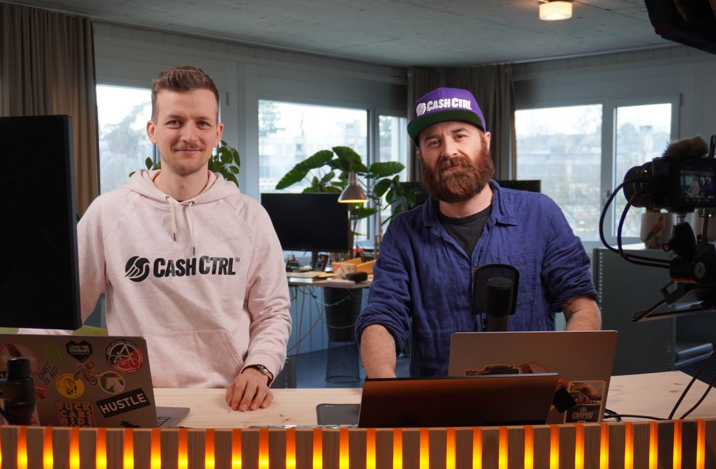 Das CashCtrl Support Team im Webinar Studio